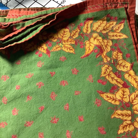 Williams Sonoma TWO TABLECLOTHS 70 x 70 100% Cotton 8 NAPKINS - Picture 4 of 10